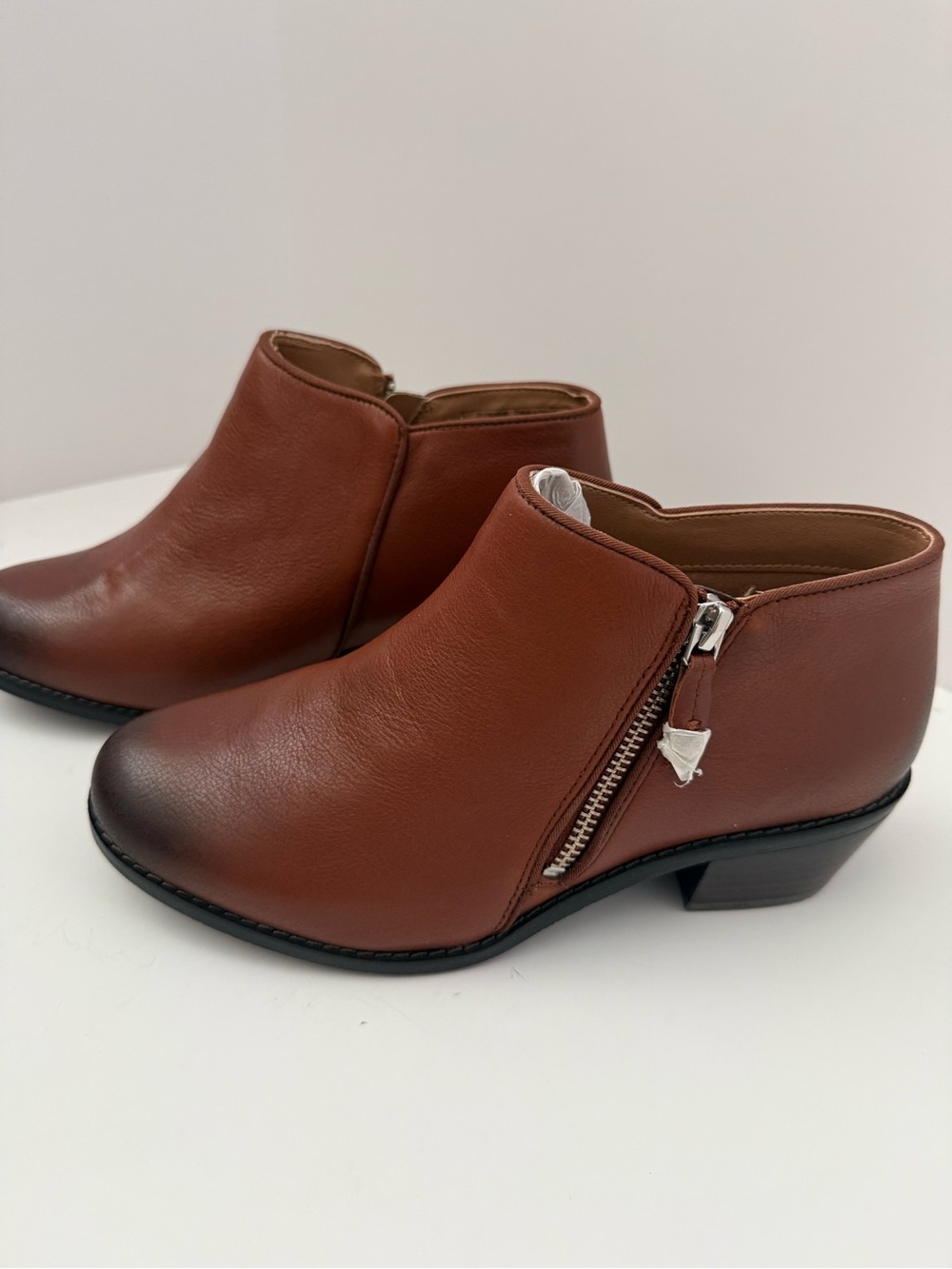 Vionic Jolene Mocha Ombre Ankle Booties Side Zip Wide 7 NIB